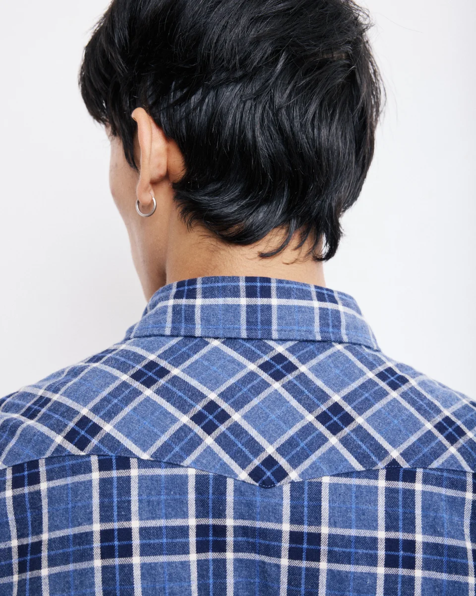 Chemise Homme en Coton Brossé à Carreaux Bleu Storm – Image 4