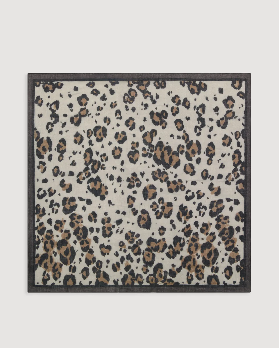 Echarpe Femme en Laine Imprimé Gris Léopard – Image 3