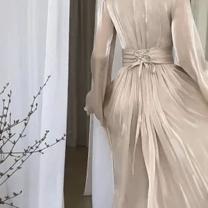 Sybile | La robe longue qui transcende le temps