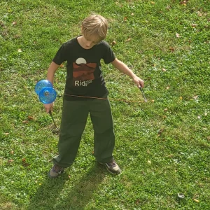 Diabolo LED Triple Roulement – Bleu translucide, Lumineux et Résistant